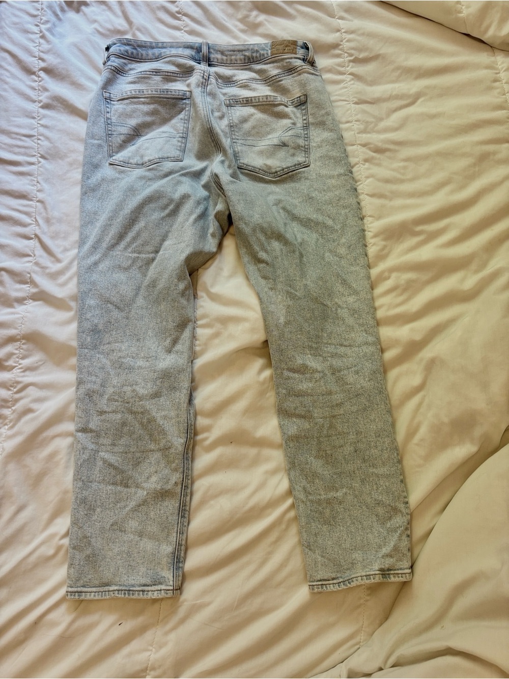 American Eagle Pale Blue High-Rise Jeans - Picture 3 of 5